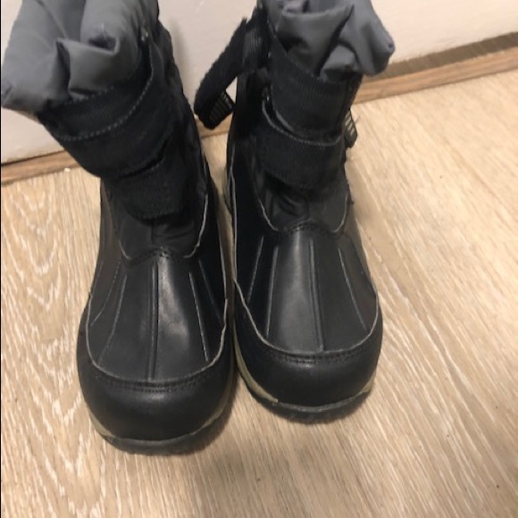 L. L. Bean childs size 12 rain or snow boots - Picture 3 of 8